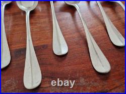 Christofle Série 11 cuillères de table modèle Fidélio baguette en métal argenté