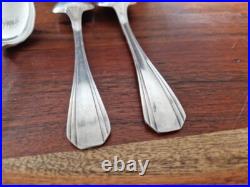 Christofle Série de 12 cuillères de table modèle Boréal en métal argenté