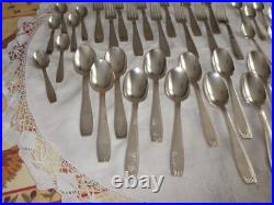 Christofle ménagère 36 pièces modèle Saigon couverts de table en métal argenté