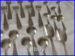 Christofle ménagère 36 pièces modèle Saigon couverts de table en métal argenté