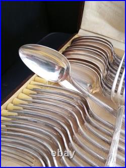 Christofle modele Rubans croises Ménagère 24 P. Cuillères à soupe fourchettes