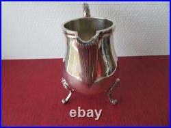 Christofle verseuse/cafetière + pot à lait en métal argenté. Modèle Pompadour