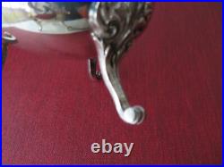 Christofle verseuse/cafetière + pot à lait en métal argenté. Modèle Pompadour