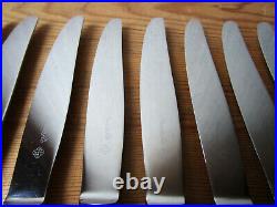 Coffret 12 très beaux grands couteaux de table Christofle modèle Cluny 24,5 cm