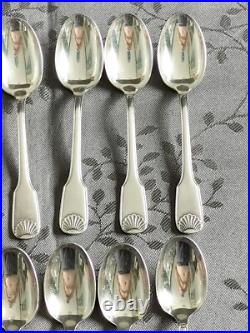 Coffret de 12 petites cuillères en métal argenté modèle coquille Orbrille