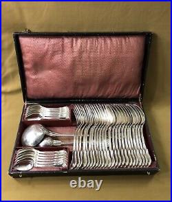E. LEPERE ancienne ménagère 38 couverts en métal argenté Modèle FILET COQUILLE E. LEPERE ancienne ménagère 38 couverts en métal argenté Modèle FILET COQUILLE