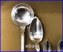 E. LEPERE ancienne ménagère 38 couverts en métal argenté Modèle FILET COQUILLE E. LEPERE ancienne ménagère 38 couverts en métal argenté Modèle FILET COQUILLE