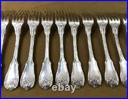 E. LEPERE ancienne ménagère 38 couverts en métal argenté Modèle FILET COQUILLE E. LEPERE ancienne ménagère 38 couverts en métal argenté Modèle FILET COQUILLE