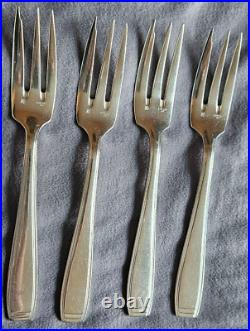 ERCUIS modèle CARTHAGE 8 fourchettes à gâteau, dessert ART DECO Métal argenté