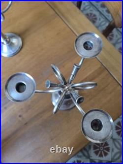 Ercuis paire de chandelier modèle Cheverny métal argenté décor au cors de chasse