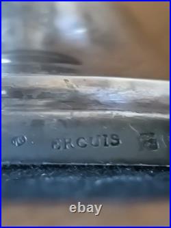 Ercuis paire de chandelier modèle Cheverny métal argenté décor au cors de chasse