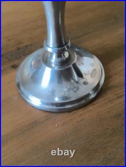 Ercuis paire de chandelier modèle Cheverny métal argenté décor au cors de chasse