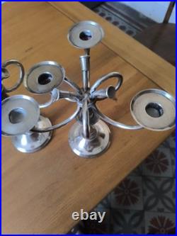 Ercuis paire de chandelier modèle Cheverny métal argenté décor au cors de chasse