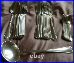 Félix Frères Ménagère 10 personnes en métal argenté Modèle à filets & feuillages