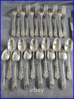 Grande Ménagère Liberty en métal argenté avec couteaux 61 pièces modèle Louis XV