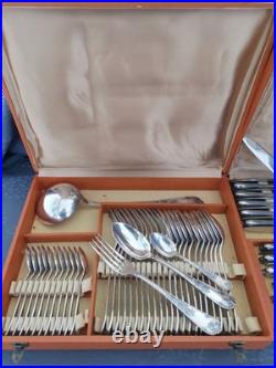 Grande Ménagère Liberty en métal argenté avec couteaux 61 pièces modèle Louis XV