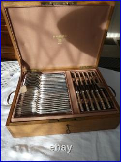 Importante Ménagère Ercuis en Métal Argenté Modèle Cambodge 106 Pièces COFFRETS