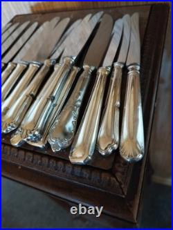 Lot de 15 Couteaux à Entremets Divers Modèles en Métal Argenté