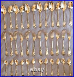 MANULOR Ménagère 61 pièces en métal argenté modèle Régence dont 24 couteaux