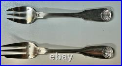 Ménagère 111 couverts de table Cailar Bayard, Métal argenté modèle coquille