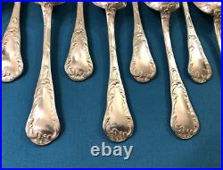 Ménagère 12 couverts CHRISTOFLE modèle CHRYSANTHEME métal argenté 21,5 cm Table