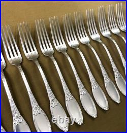 Ménagère 12 couverts de table BOULENGER modèle FILETS ET RUBANS métal argenté