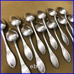 Ménagère 12 couverts de table BOULENGER modèle FILETS ET RUBANS métal argenté