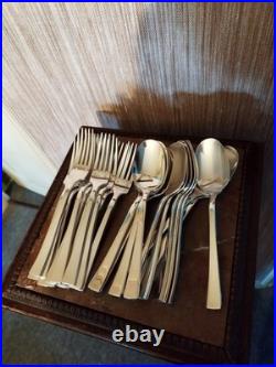 Ménagère 24 Pièces Couverts de Table Orfèvrerie Christofle modèle Concorde