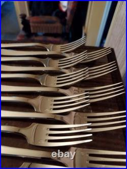 Ménagère 24 Pièces Couverts de Table Orfèvrerie Christofle modèle Concorde