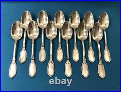 Ménagère 24 couverts RAVINET & Cie métal argenté Modèle RUBANS ACANTHE table