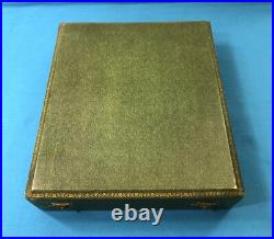 Ménagère 24 couverts RAVINET & Cie métal argenté Modèle RUBANS ACANTHE table
