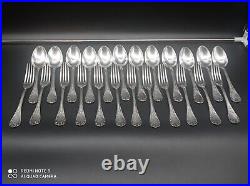 Ménagère 24 couverts de table CHRISTOFLE métal argenté modèle MARLY en coffret