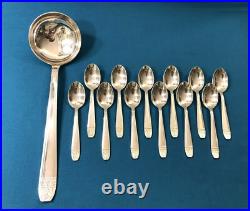 Ménagère 37 couverts ART DECO métal argenté Modèle GRAND PRIX DE MONACO cuillère