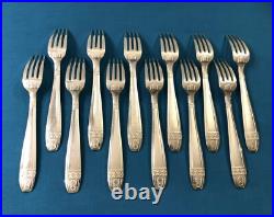 Ménagère 37 couverts ART DECO métal argenté Modèle GRAND PRIX DE MONACO cuillère