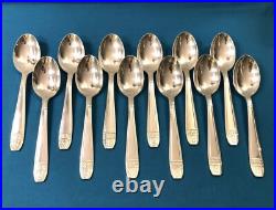 Ménagère 37 couverts ART DECO métal argenté Modèle GRAND PRIX DE MONACO cuillère