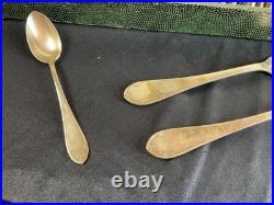 Ménagère 37 pièces ERCUIS modèle art nouveau métal argenté