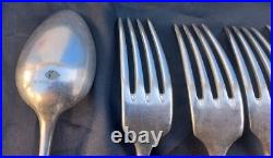 Menagere Christofle 54 couverts métal argenté modèle Fidelio Uniplat Christofle Menagere Christofle 54 couverts métal argenté modèle Fidelio Uniplat Christofle