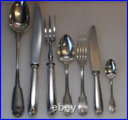 Ménagère Christofle en métal argenté modèle coquille Ménagère Christofle en métal argenté modèle coquille