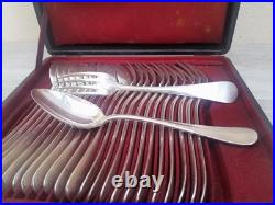 Ménagère Christofle model Uniplat spécial 24 pièces Coffret cuir XIXe Argenté 72