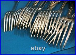 Ménagère ERCUIS modèle MAINTENON COQUILLE métal argenté 35 couverts Brillants