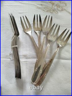 Ménagère En Métal Argenté Modèle Filet À Feuillage SFAM 59 pièces