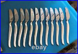 Ménagère de 24 couteaux CHRISTOFLE modèle DUO par TAPIO WIRKKALA métal argenté