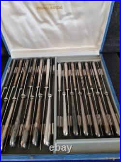 Ménagère métal argenté Frionnet François 24 Couteaux modèle Service Ruban
