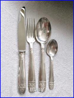 Ménagère métal argenté modèle Liberty Grand Prix de Monaco 48 pièces H. Fabre