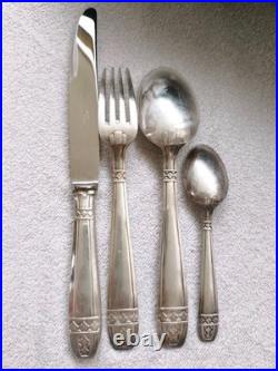 Ménagère métal argenté modèle Liberty Grand Prix de Monaco 48 pièces H. Fabre