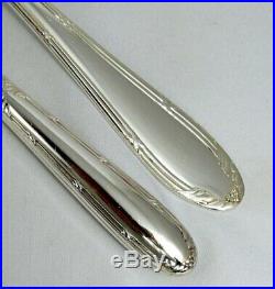 Orbrille ménagère 61 pièces métal argenté modèle Rubans Louis XVI, avec couteaux