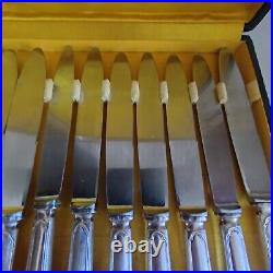 Orfèvrerie Liberty écrin douze grands couteaux métal argenté modèle Contours