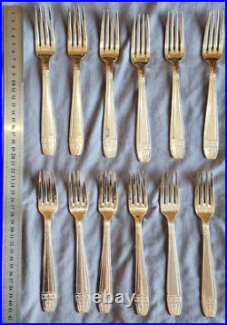 POT 12 fourchettes de table en métal argenté modèle art déco Grand Prix