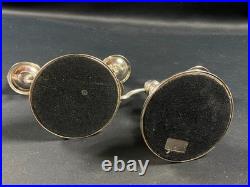 Paire de bougeoirs bouts de table en métal argenté signé CHRISTOFLE modèle Albi