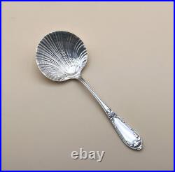Pelle à fraises SFAM modèle FILETS RUBANS LOUIS XVI métal argenté Couvert 22 cm